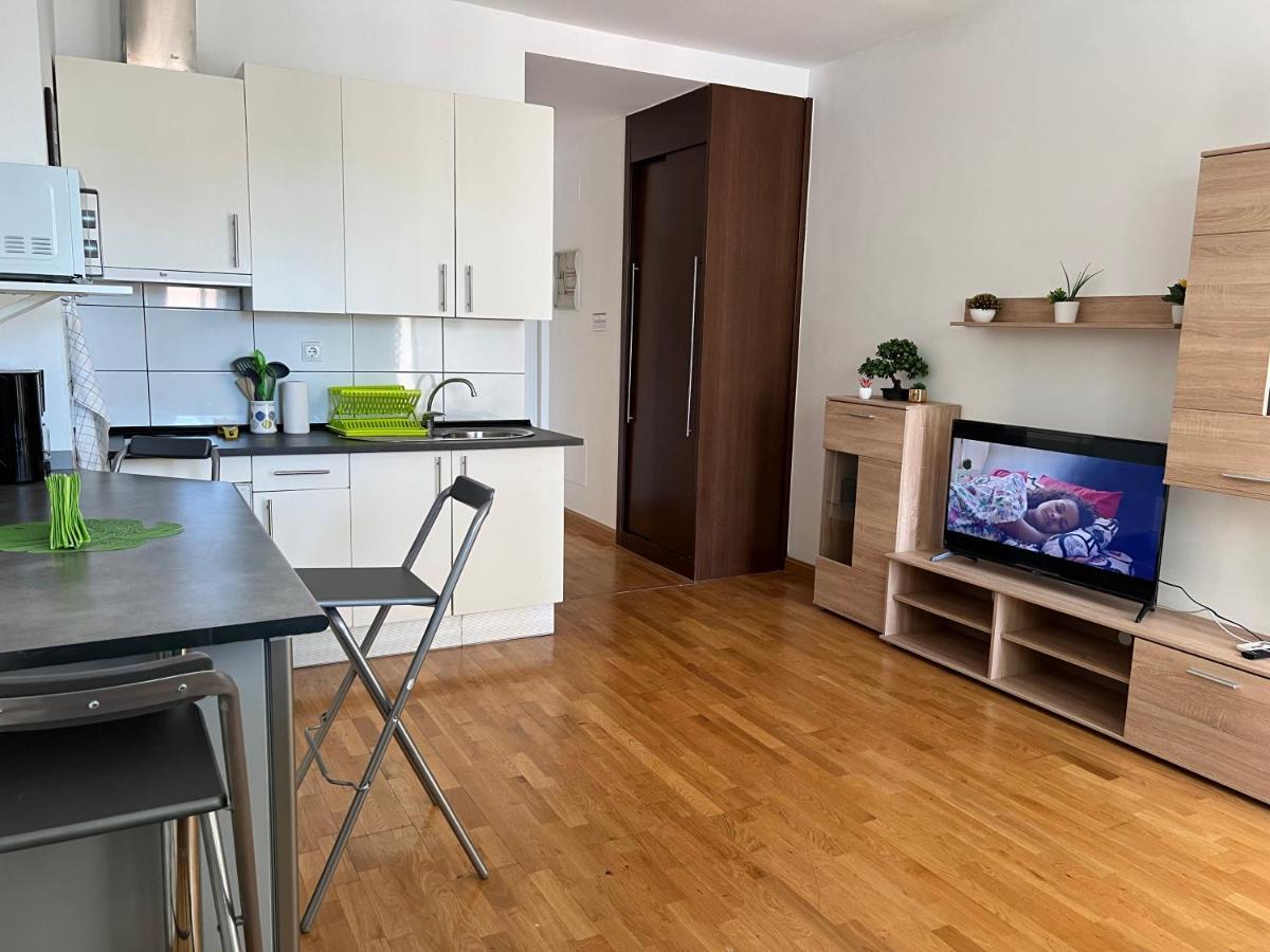 Апартаменты Aparment La Gavia Мадрид Экстерьер фото